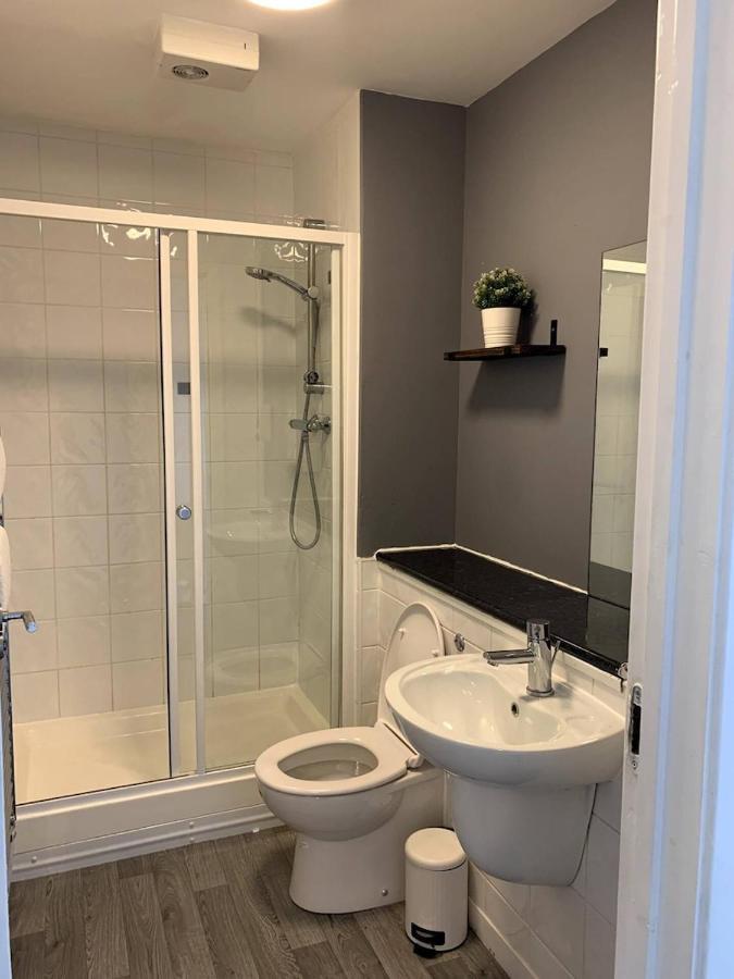 Modern 2 Bedroom Flat With Free Parking In Cambuslang, Glasgow Zewnętrze zdjęcie